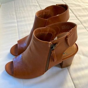 Brown peep toe heels